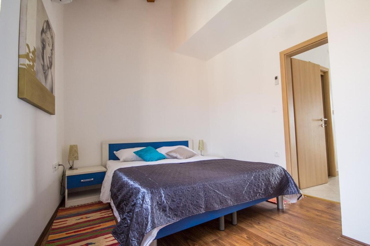 Apartments Umag Center, Seafront With Terrace In Umago Esterno foto
