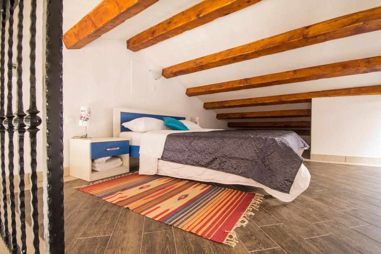 Apartments Umag Center, Seafront With Terrace In Umago Esterno foto