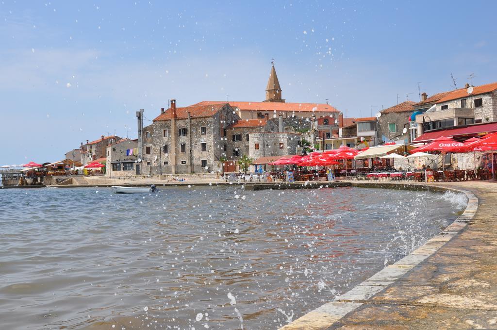 Apartments Umag Center, Seafront With Terrace In Umago Esterno foto